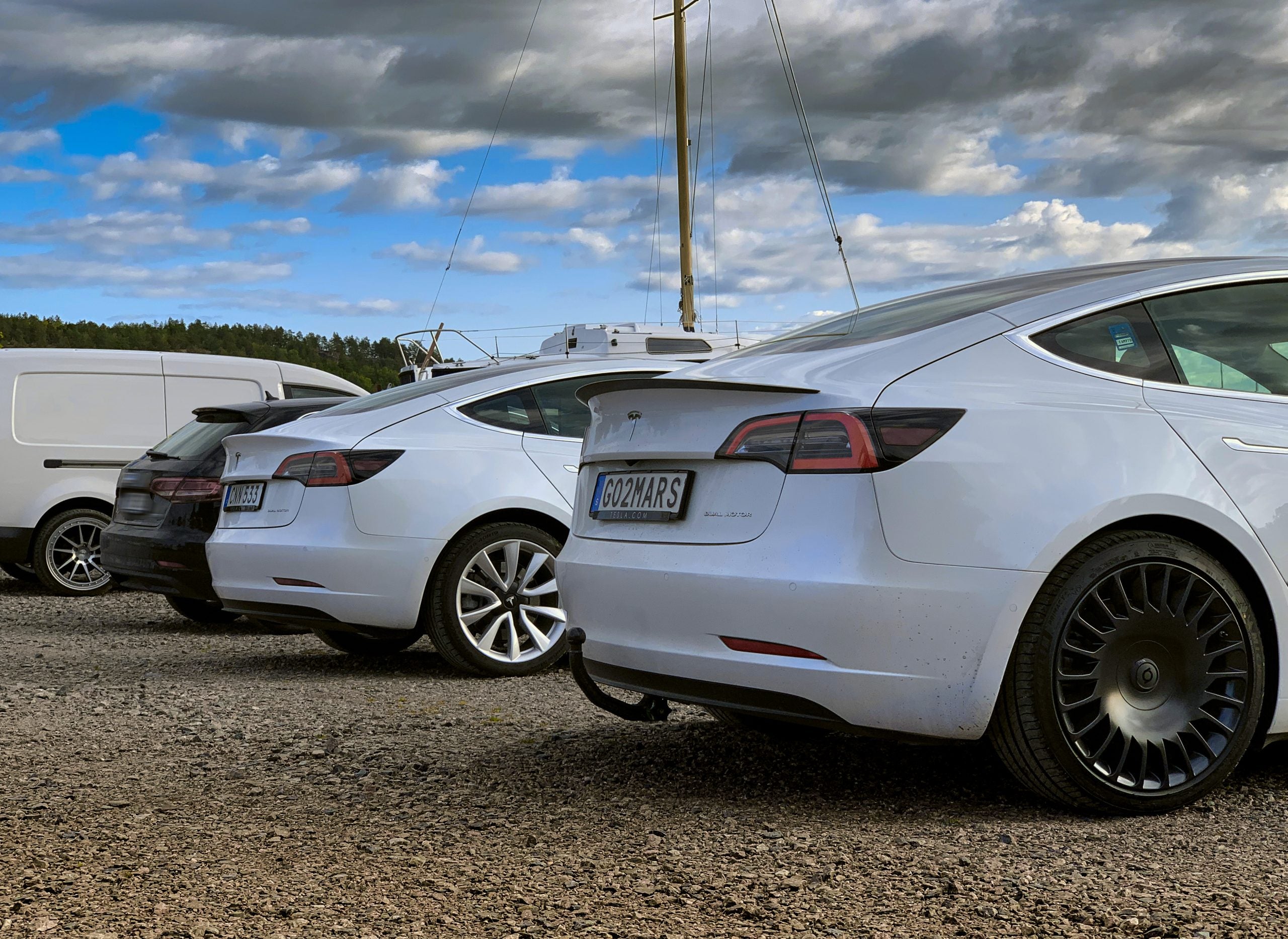  Wheelsboy Select TNA Wheels in Onyx Black are custom-engineered for Tesla vehicles. Featuring a sleek, bold finish and performance-optimized design, they deliver head-turning aesthetics and enhanced efficiency, making them the perfect upgrade for Tesla owners.